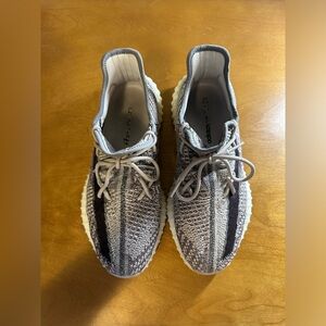 Adidas Yeezy Boost 350 V2 Men’s Size 11. Zyon Brown Tan Low Top